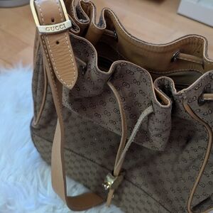 Vintage Gucci leather bucket bag